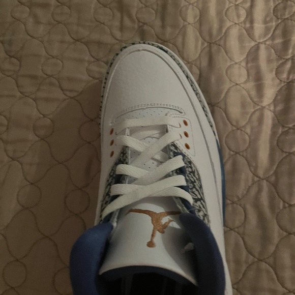 Jordan three wizards sneaker size 9 1/2 - Picture 10 of 16